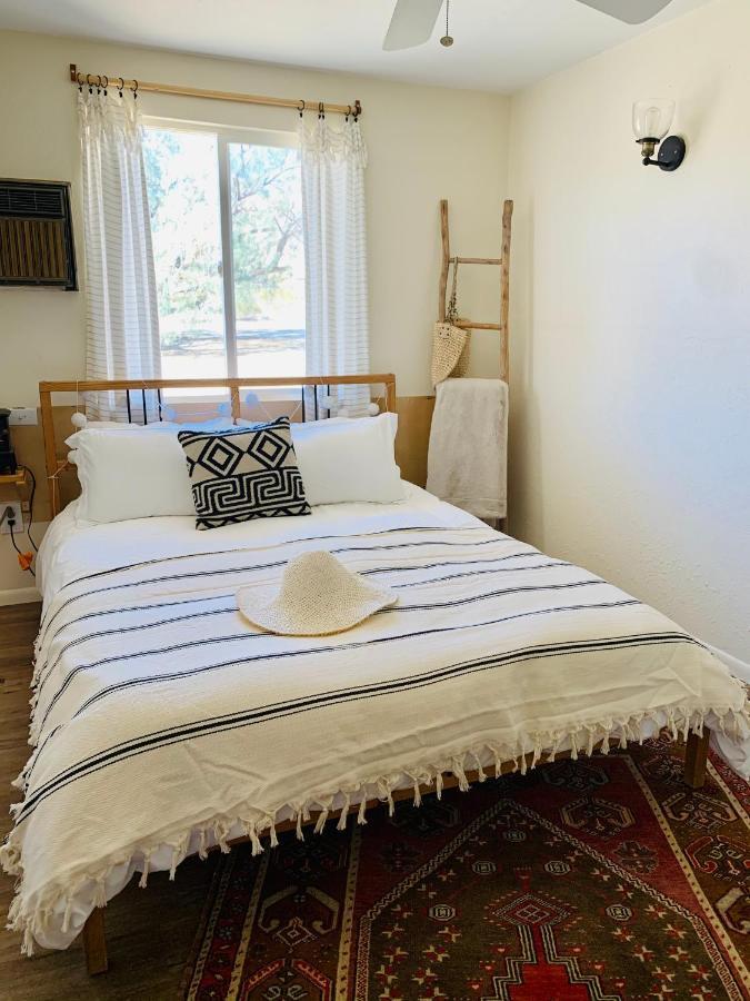 Casa Agave: Comfy Joshua Tree Cottage With Free Breakfast Bar Exterior photo
